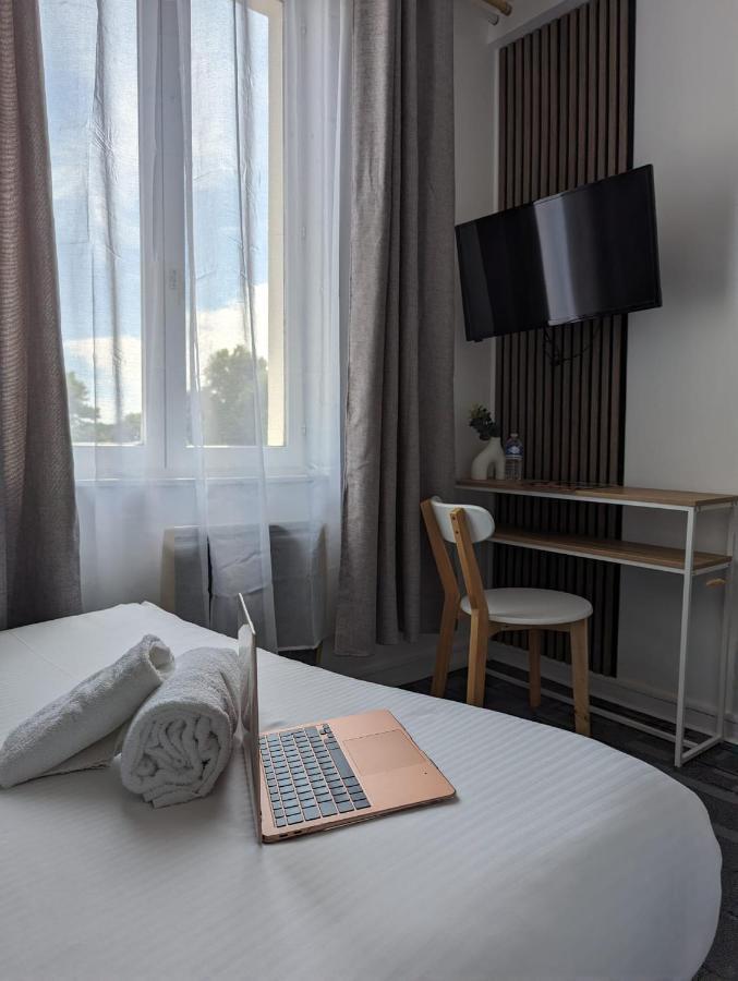 Hotel Le Lion D'Or Bernay  Esterno foto